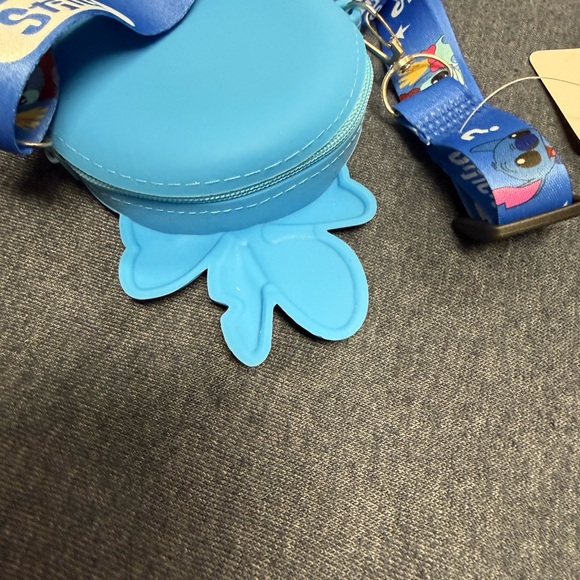 Stitch Crossbody Bag with Pink Bow - Picture 4 of 5